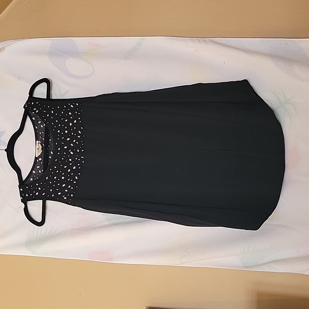 Black lightweight long tank top